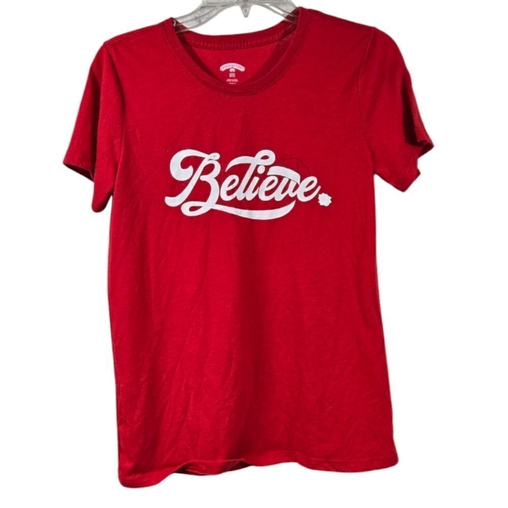 Believe Women's Christmas Short Sleeve T-shirt Small 4/6 Festive Red Holiday Tee